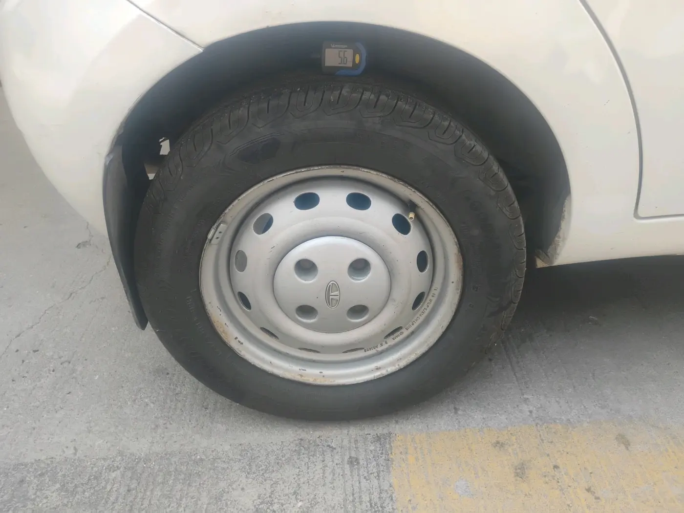 2015 Tata Indica Vista LS QUADRAJET, Diesel, Manual, 1,17,580 km, tyre