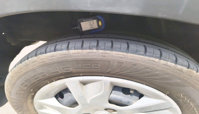 2020 Renault Kwid RXL, Petrol, Manual, 98,622 km, tyre