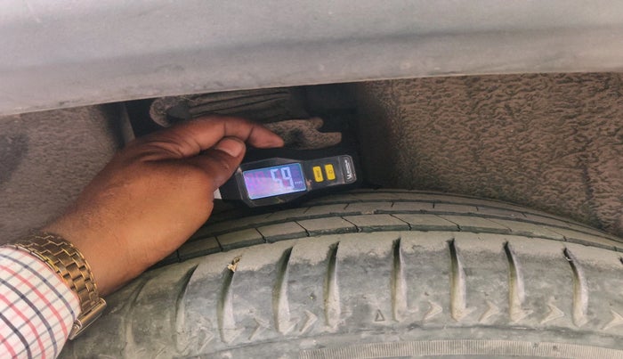 2017 Jeep Compass LIMITED 2.0 DIESEL, Diesel, Manual, 1,14,030 km, tyre