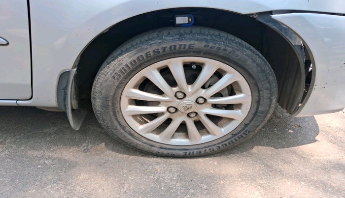 2011 Toyota Etios V, Petrol, Manual, 58,319 km, tyre