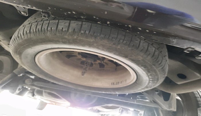 2017 Toyota Innova Crysta 2.8 GX AT 7 STR, Diesel, Automatic, 1,28,739 km, tyre