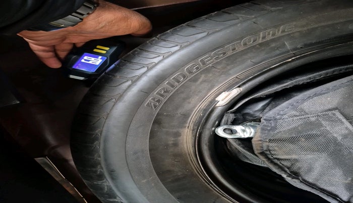 2023 Tata NEXON FEARLESS + SUNROOF DCA DUAL TONE 1.2 PETROL, Petrol, Automatic, 11,643 km, tyre