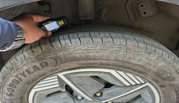 2023 Tata NEXON FEARLESS + SUNROOF DCA DUAL TONE 1.2 PETROL, Petrol, Automatic, 11,643 km, tyre