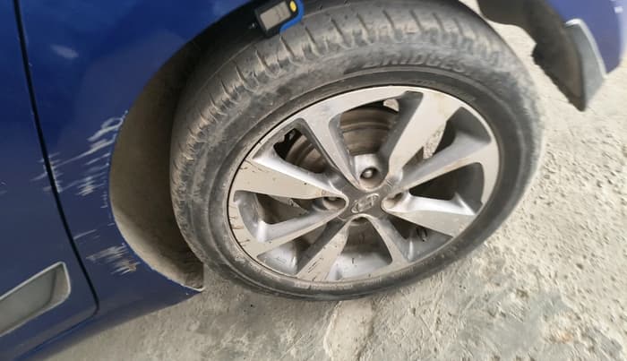 2016 Hyundai Elite i20 ASTA 1.2 (O), Petrol, Manual, 1,12,079 km, tyre