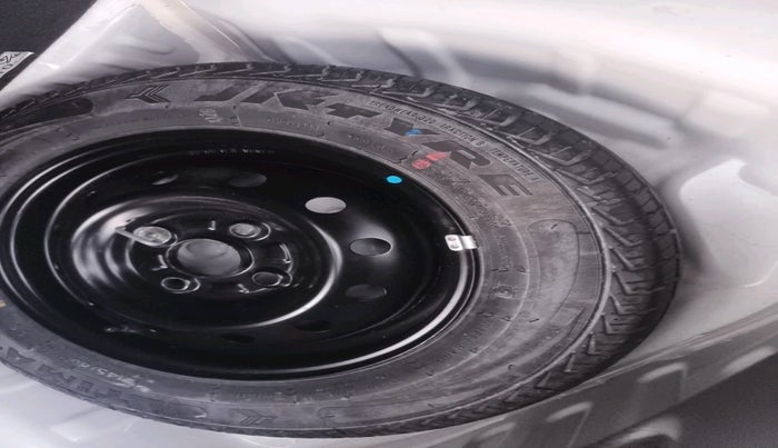 2022 Maruti Alto K10 VXI, Petrol, Manual, 14,628 km, tyre