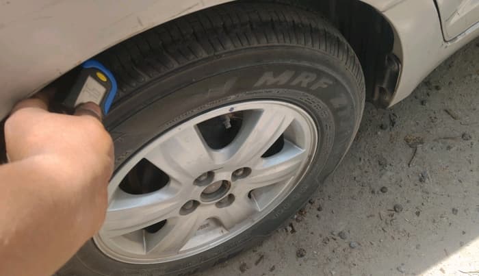 2011 Maruti Swift Dzire ZXI, Petrol, Manual, 56,105 km, tyre