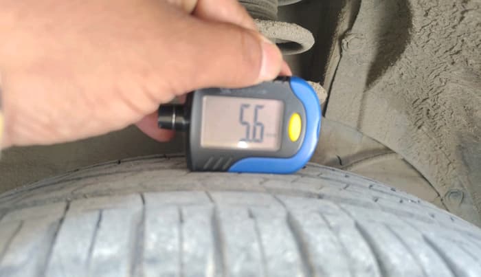 2022 Maruti Ertiga VXI CNG, CNG, Manual, 43,693 km, tyre