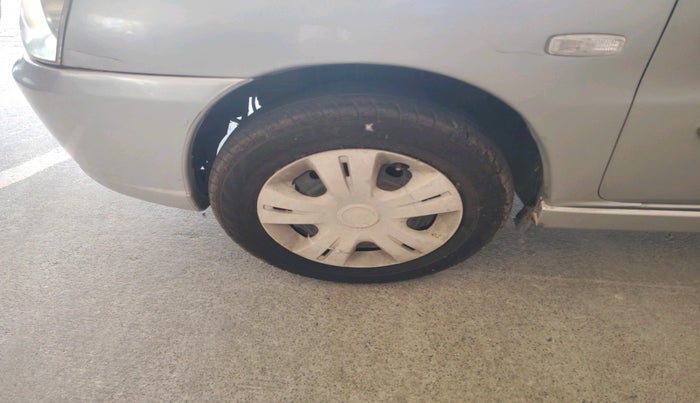 2011 Tata Indigo CS GLX, Petrol, Manual, 57,880 km, tyre