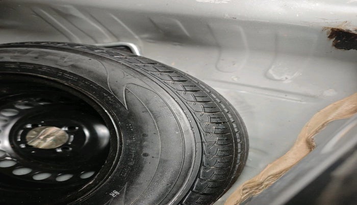 2025 Honda Amaze ZX 1.2 Petrol CVT, Petrol, Automatic, 5,819 km, tyre