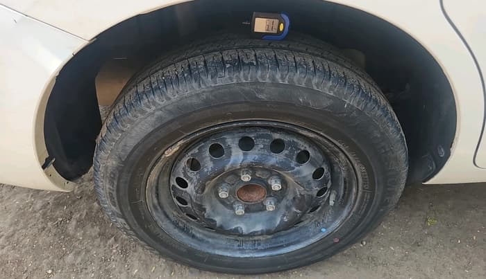 2021 Maruti Ertiga VXI SHVS, Petrol, Manual, 71,934 km, tyre