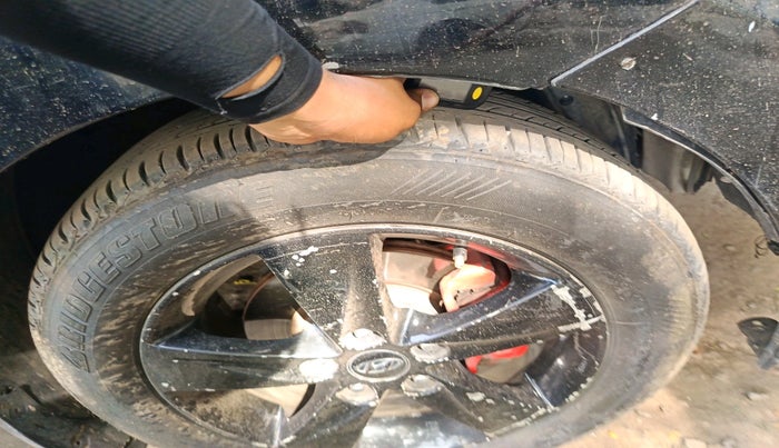 2013 Hyundai New Elantra 1.6 BASE DIESEL, Diesel, Manual, 1,17,678 km, tyre