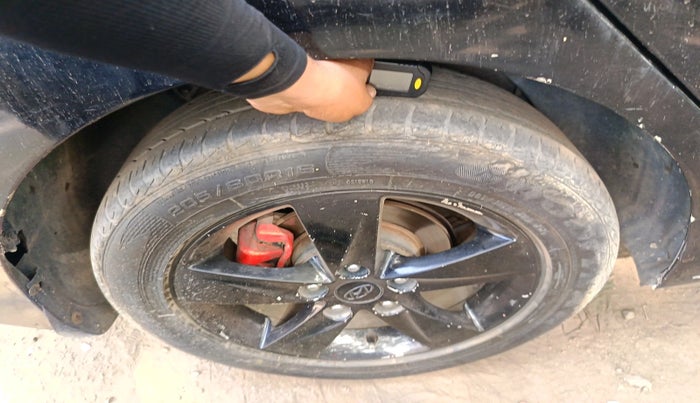 2013 Hyundai New Elantra 1.6 BASE DIESEL, Diesel, Manual, 1,17,678 km, tyre