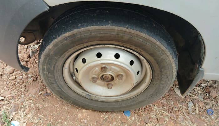 2010 Maruti Alto LXI, Petrol, Manual, 1,13,040 km, tyre