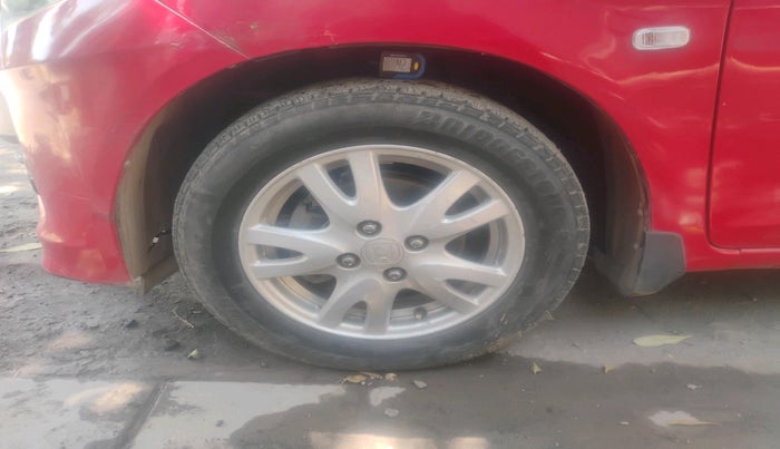 2012 Honda Brio V MT, Petrol, Manual, 55,756 km, tyre