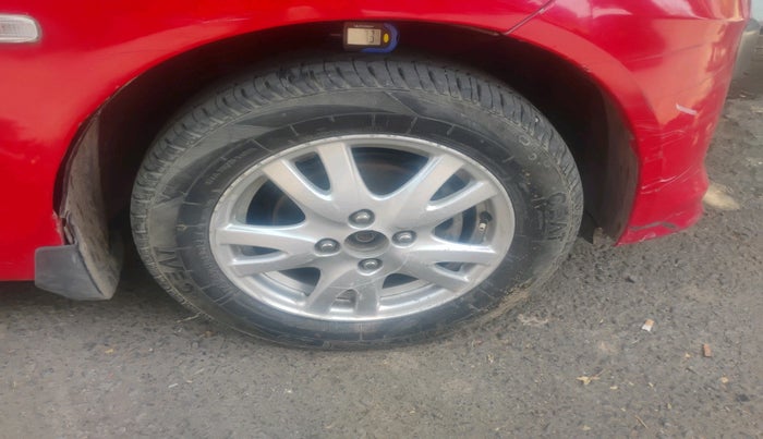 2012 Honda Brio V MT, Petrol, Manual, 55,756 km, tyre