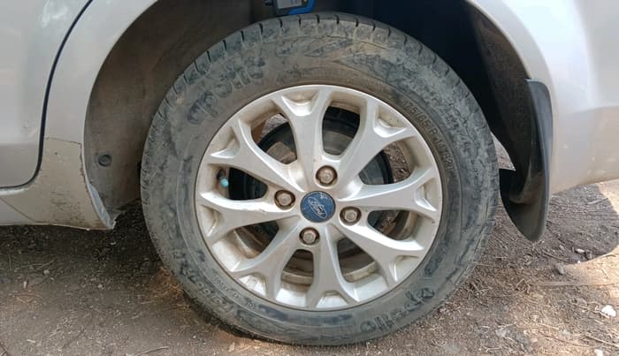 2013 Ford Classic 1.6 DURATEC CLXI, Petrol, Manual, 34,417 km, tyre