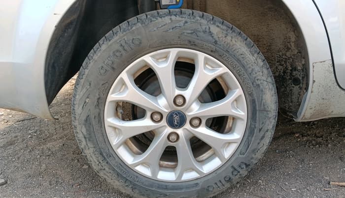2013 Ford Classic 1.6 DURATEC CLXI, Petrol, Manual, 34,417 km, tyre