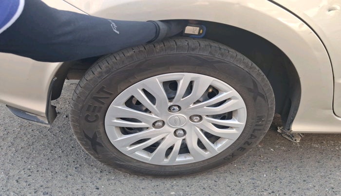 2019 Ford Figo Aspire TREND PLUS 1.5 DIESEL, Diesel, Manual, 1,88,538 km, tyre