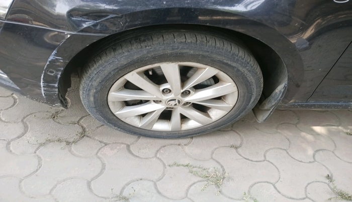 2018 Skoda Octavia L&K 1.8 TSI AT, Petrol, Automatic, 80,358 km, tyre