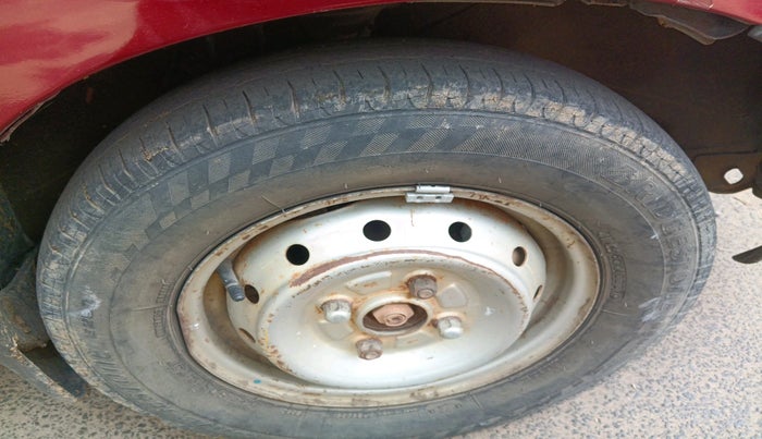 2011 Maruti Alto LXI, Petrol, Manual, 71,324 km, tyre