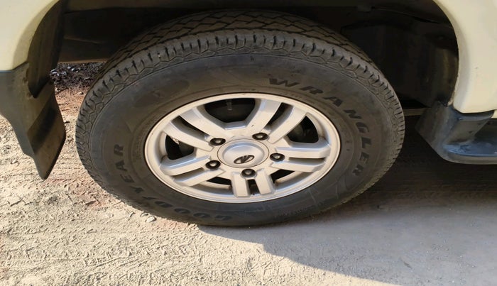 2014 Mahindra Scorpio VLX 2WD, Diesel, Manual, 1,12,771 km, tyre