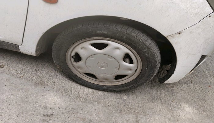 2012 Chevrolet Beat LT PETROL, Petrol, Manual, 62,391 km, tyre