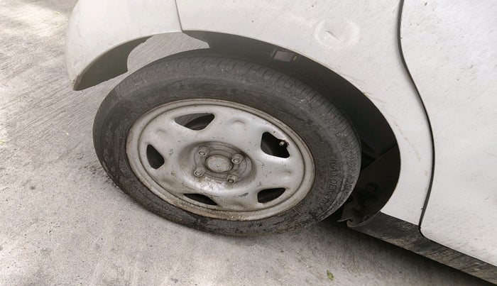 2012 Chevrolet Beat LT PETROL, Petrol, Manual, 62,391 km, tyre