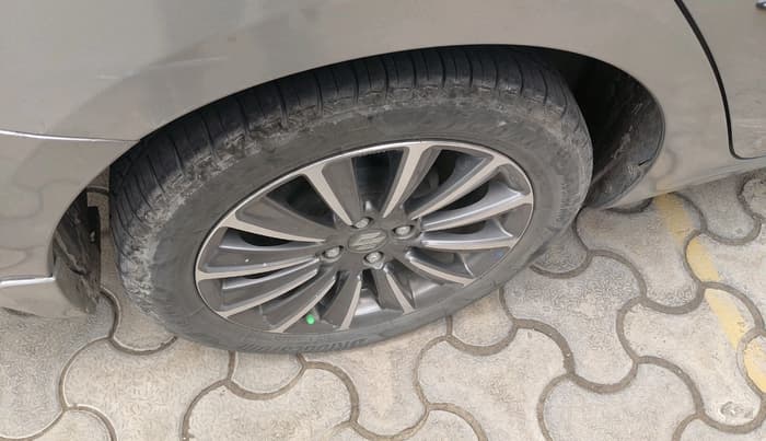 2019 Maruti Ciaz ALPHA 1.5 SHVS PETROL, Petrol, Manual, 93,859 km, tyre