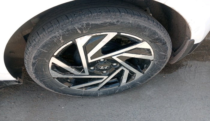 2024 Hyundai NEW I20 ASTA (O) 1.2 IVT, Petrol, Automatic, 27,167 km, tyre