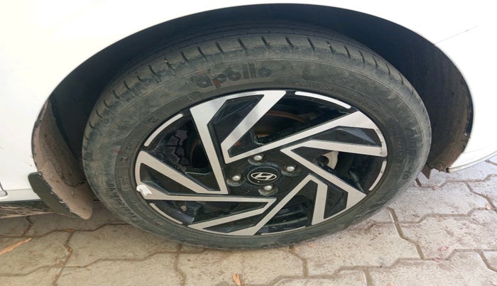 2024 Hyundai NEW I20 ASTA (O) 1.2 IVT, Petrol, Automatic, 27,167 km, tyre