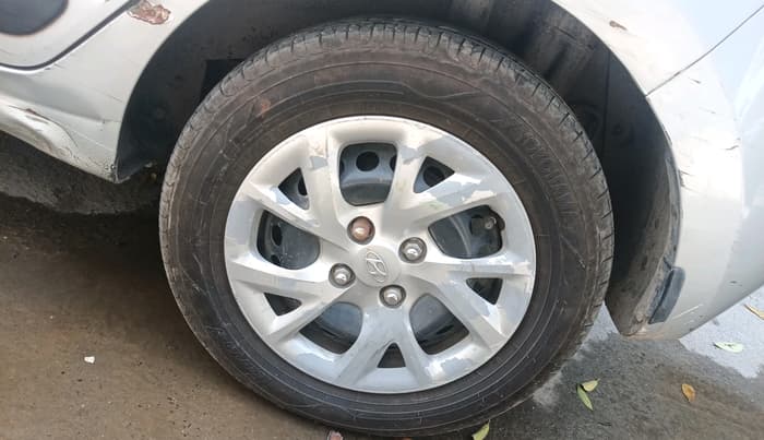 2017 Hyundai Grand i10 SPORTZ U2 1.2 CRDI, Diesel, Manual, 80,364 km, tyre