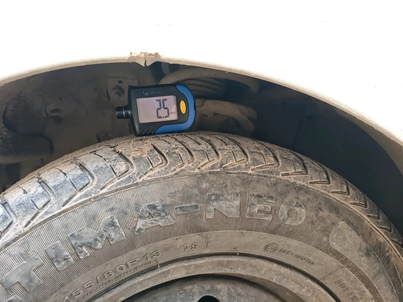 2011 Hyundai i10 MAGNA 1.1, CNG, Manual, 1,11,851 km, tyre
