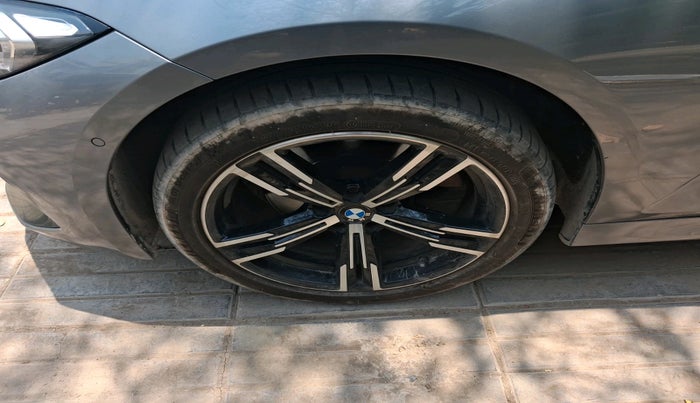 2023 BMW 3 SERIES GRAN LIMOUSINE 330Li M Sport, Petrol, Automatic, 33,322 km, tyre