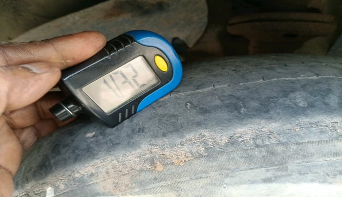 2011 Maruti Wagon R 1.0 LXI CNG, CNG, Manual, 1,45,766 km, tyre