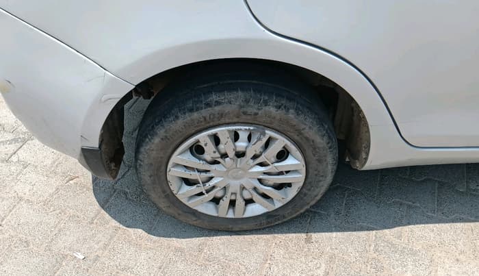 2013 Maruti Swift Dzire VXI, Petrol, Manual, 98,685 km, tyre