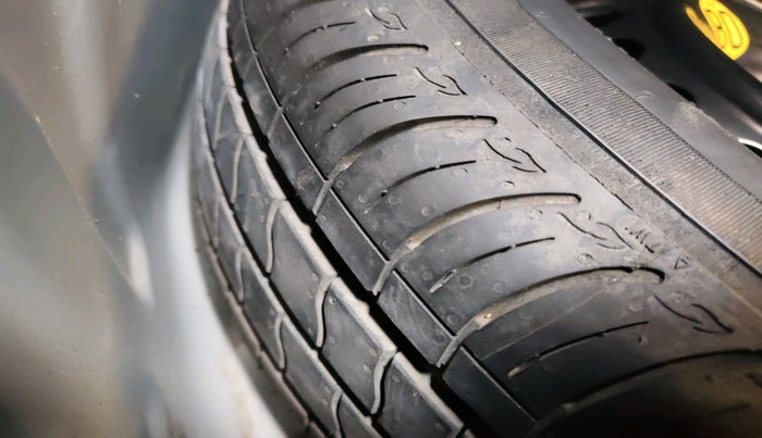 2021 Maruti Baleno ZETA PETROL 1.2, Petrol, Manual, 1,02,063 km, tyre