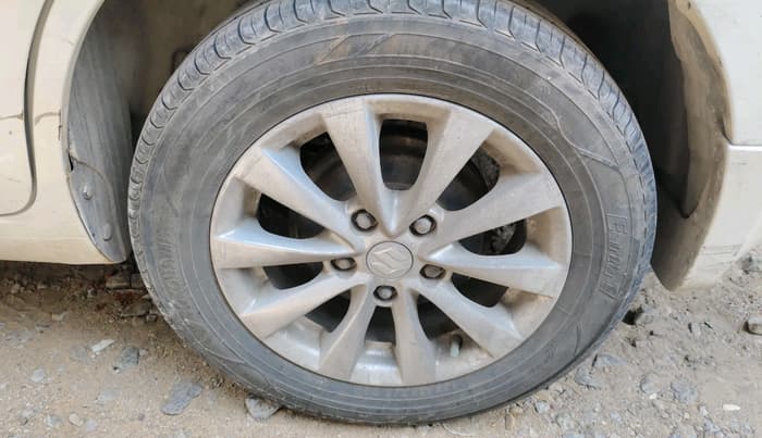 2014 Maruti Ertiga ZDI, Diesel, Manual, 2,07,539 km, tyre