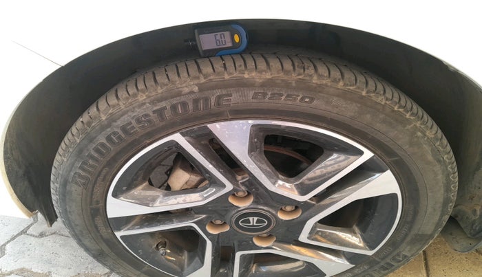 2024 Tata Tiago XZA PLUS PETROL, Petrol, Automatic, 3,890 km, tyre