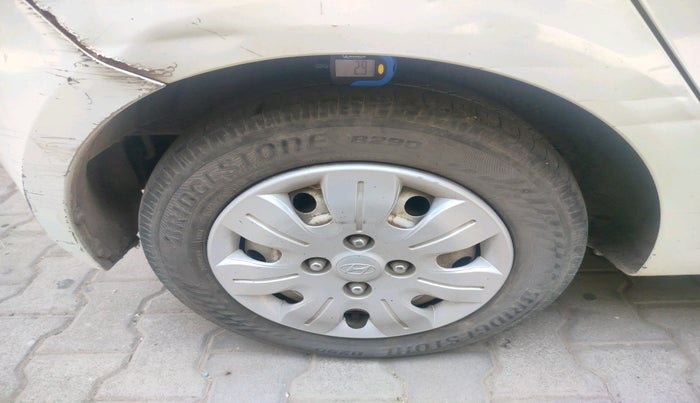 2013 Hyundai i10 ERA 1.1, CNG, Manual, 51,495 km, tyre