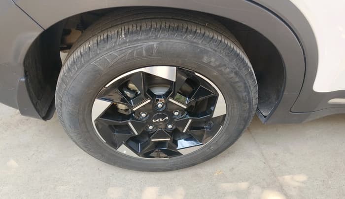 2024 KIA SONET 	 HTX 1.0 TURBO DCT, Petrol, Automatic, 22,945 km, tyre