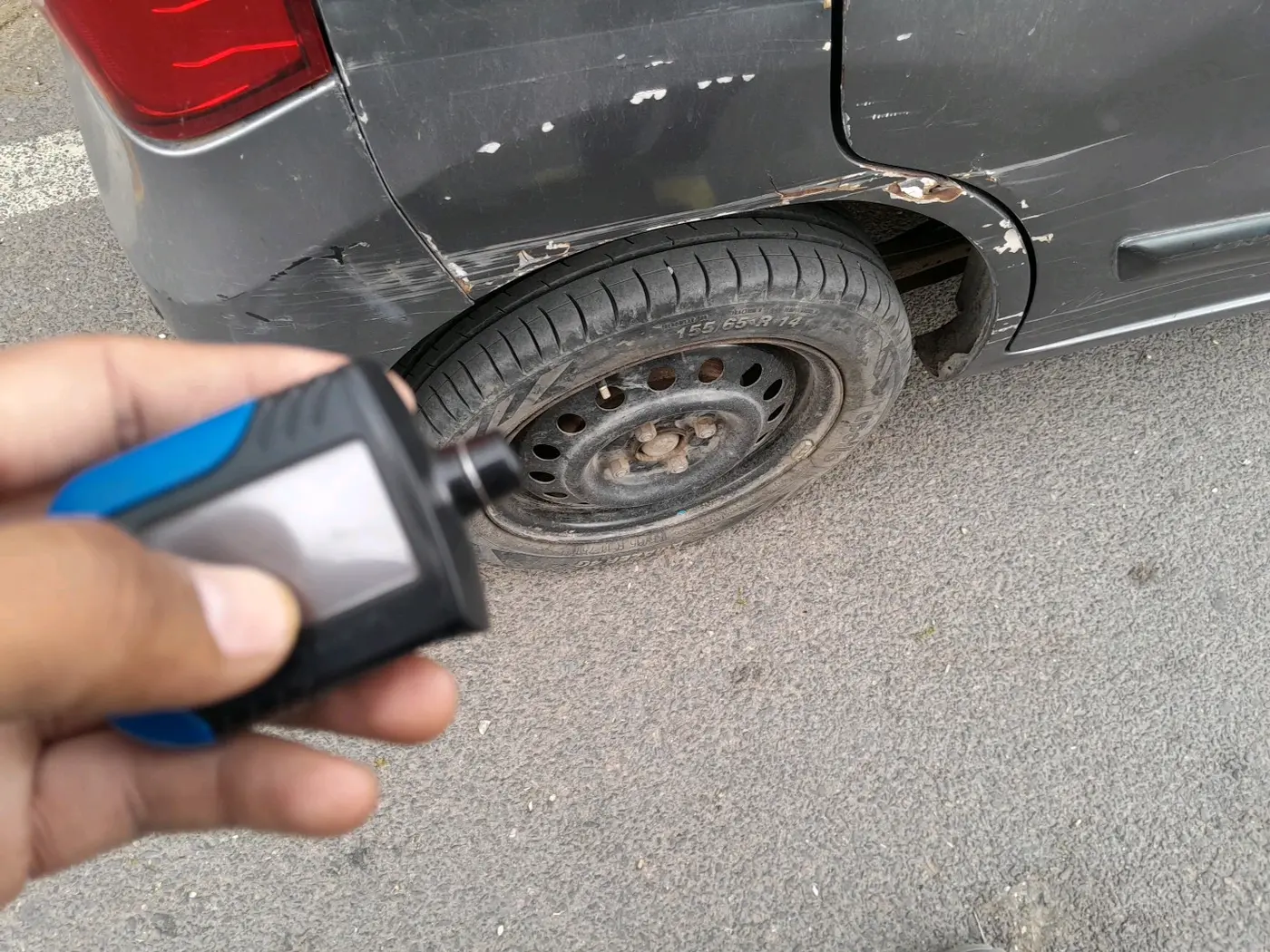 2015 Maruti Wagon R 1.0 VXI, Petrol, Manual, 85,860 km, tyre