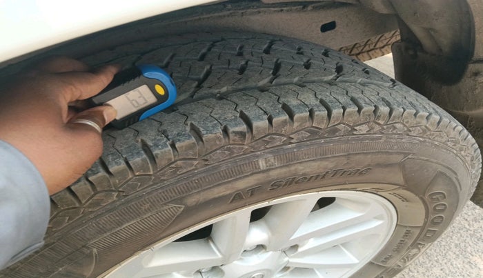 2014 Toyota Fortuner 3.0 4X2 AT, Diesel, Automatic, 1,93,324 km, tyre