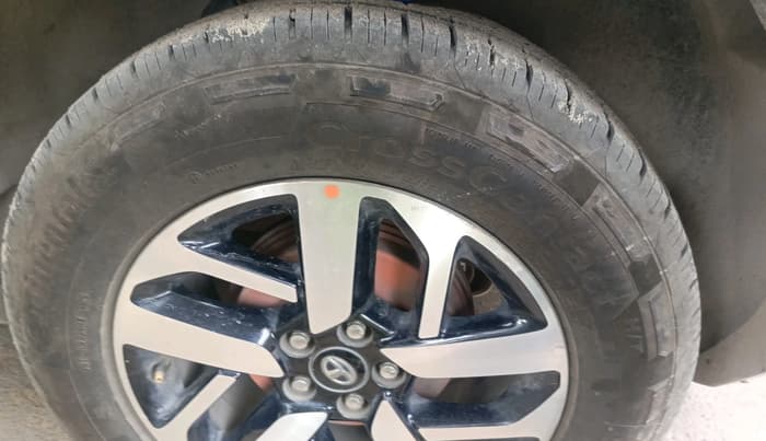 2020 Tata Harrier XZ PLUS 2.0L, Diesel, Manual, 1,82,198 km, tyre