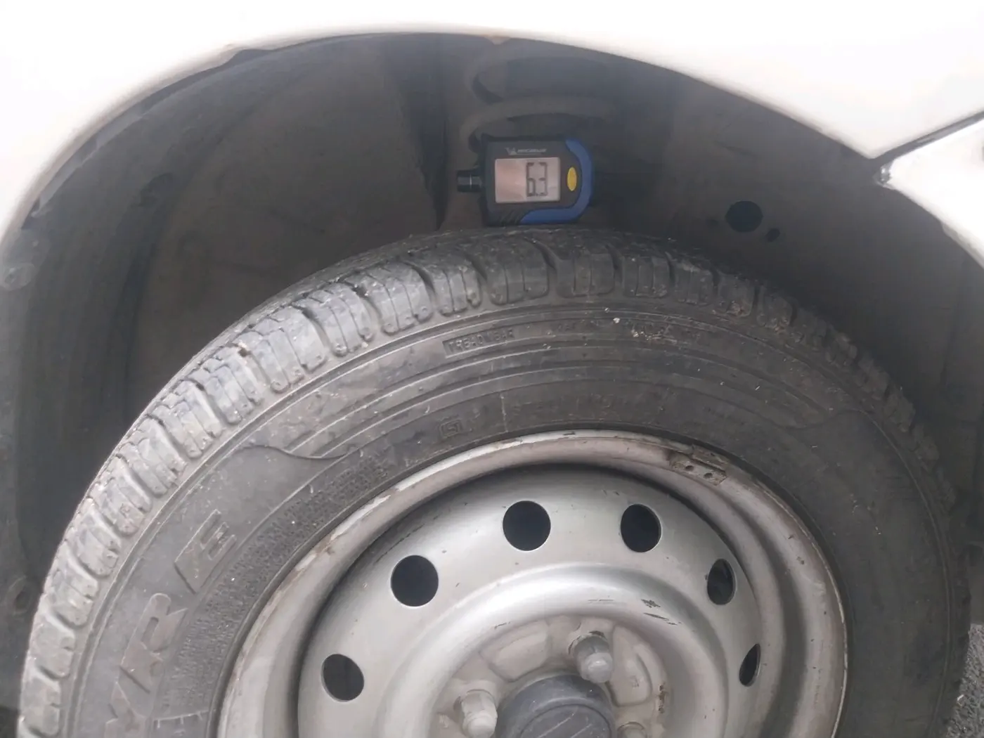 2012 Maruti Wagon R 1.0 LXI CNG, CNG, Manual, 93,263 km, tyre