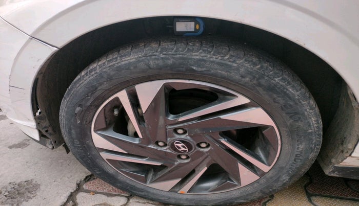 2020 Hyundai NEW I20 ASTA (O) 1.0 TURBO GDI DCT, Petrol, Automatic, 32,193 km, tyre