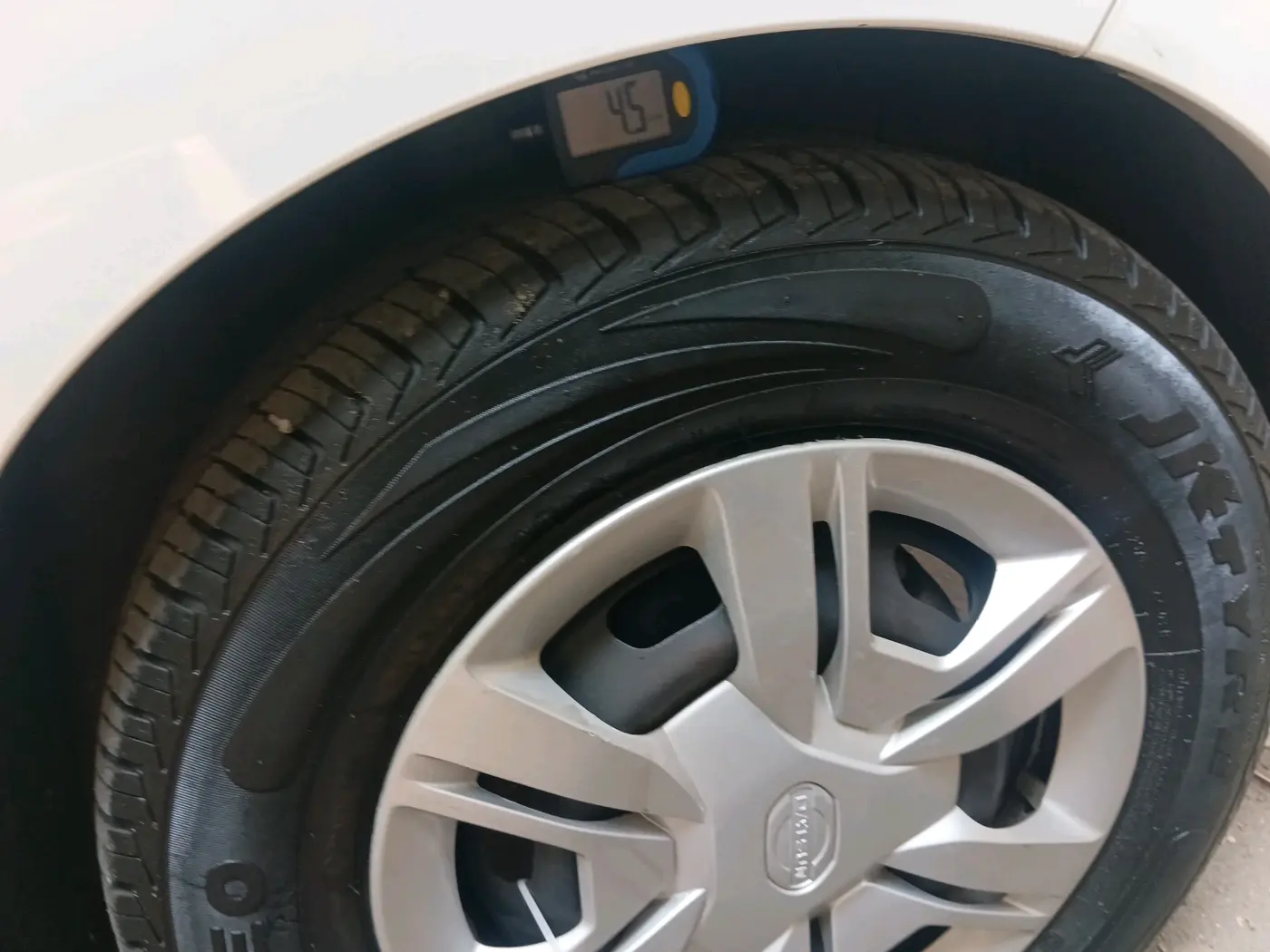 2019 Datsun Redi Go S 1.0 AMT, Petrol, Automatic, 30,284 km, tyre