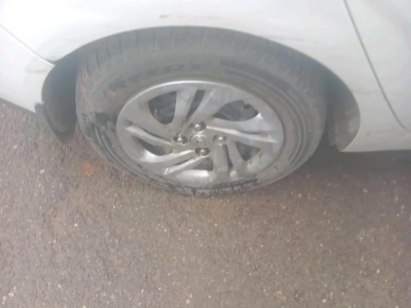 2021 Hyundai AURA S 1.2, Petrol, Manual, 82,731 km, tyre