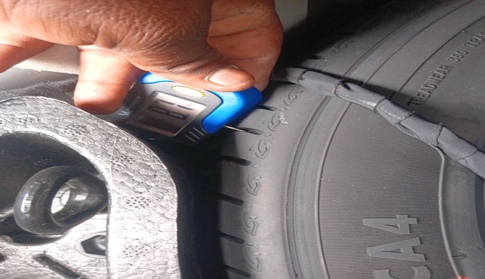 2025 Volkswagen VIRTUS GT PLUS TSI 1.5 EVO DSG, Petrol, Automatic, 19,167 km, tyre