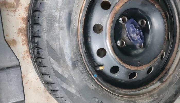 2018 Maruti Dzire VXI, Petrol, Manual, 1,09,643 km, tyre