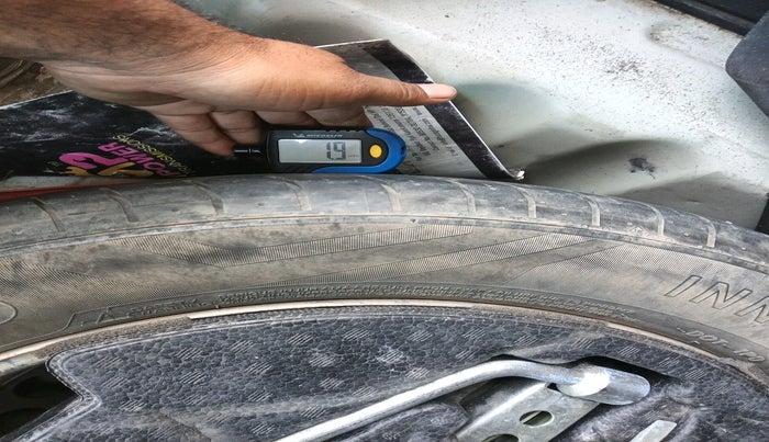 2019 Maruti Vitara Brezza LDI, Diesel, Manual, 1,12,593 km, tyre